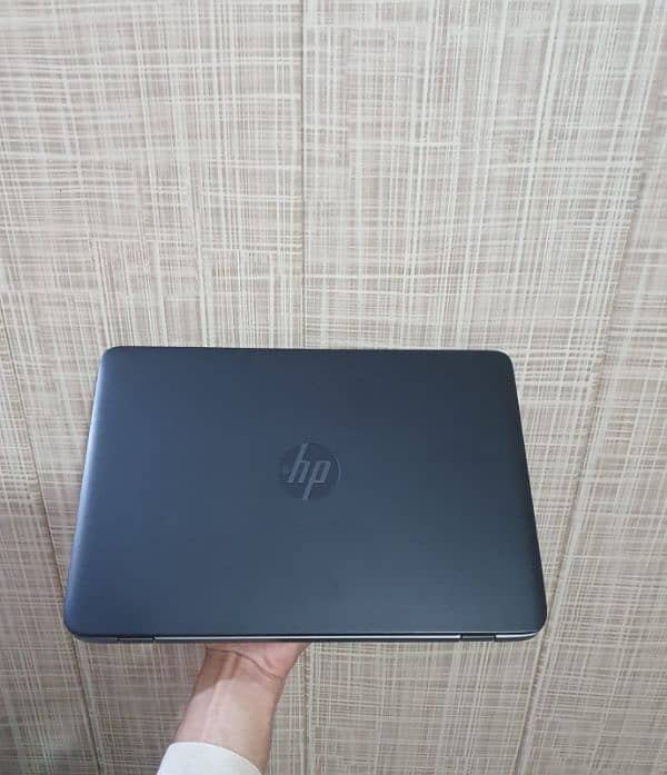 Hp elite I7 5the gen 8GB 180gb 2