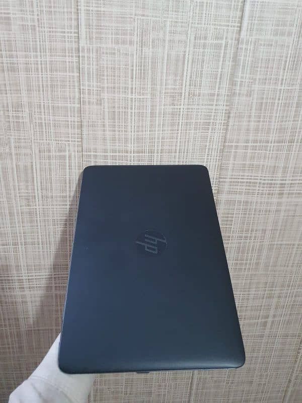 Hp elite I7 5the gen 8GB 180gb 4