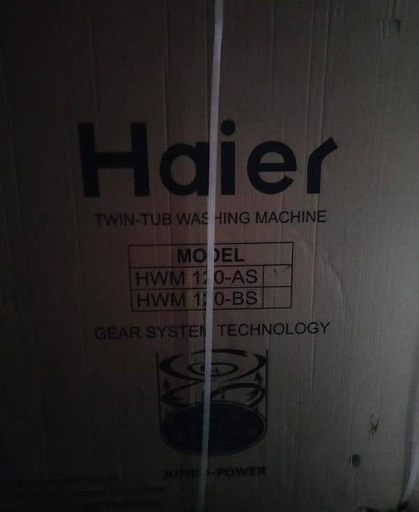 HAIER WASHING MACHINE AND DRYER HWM120-AS 0