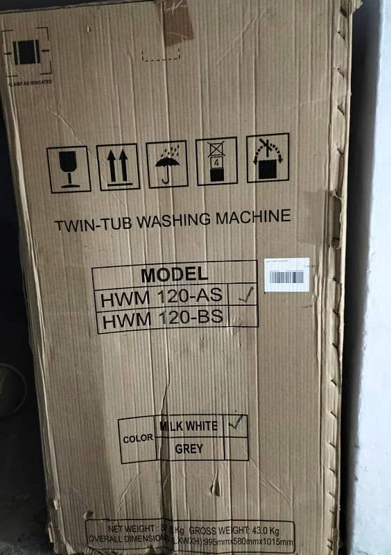 HAIER WASHING MACHINE AND DRYER HWM120-AS 1