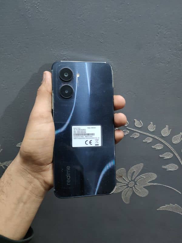 Realme C33 0