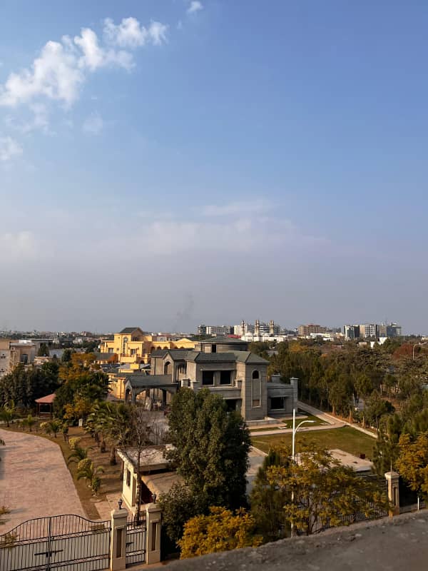 1 BED FURNISHED FOR RANT PAY DAY IN GULBERG GREEN 8