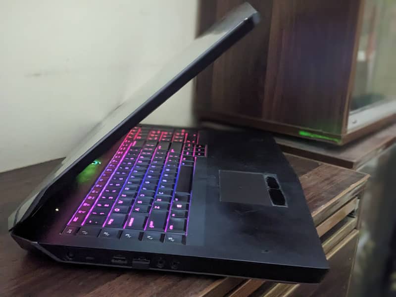 Alienware 17 R2 3