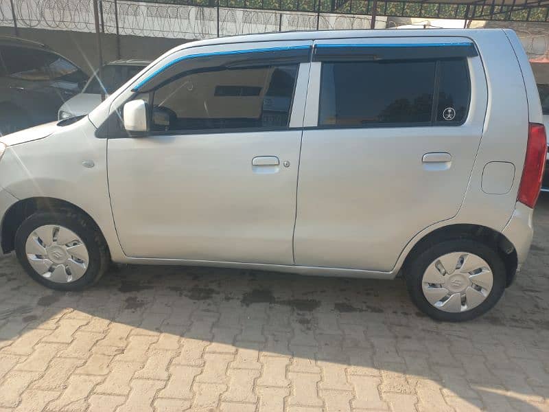 Suzuki Wagon R 2017 3