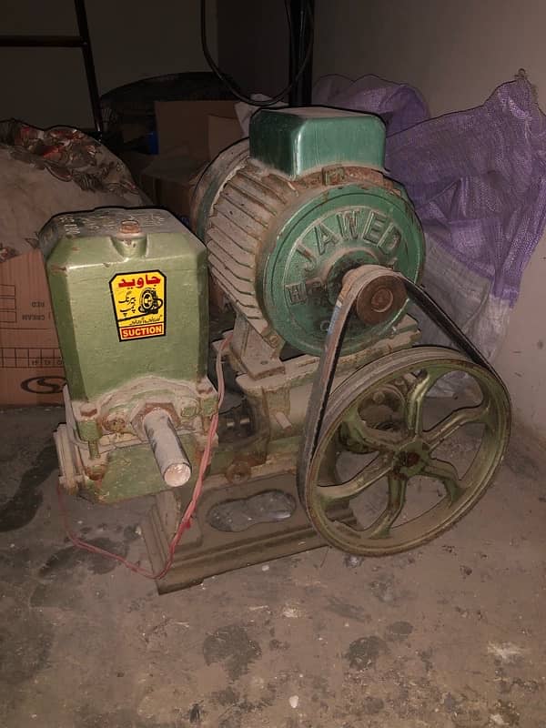 jawed bering water pump good condition 1