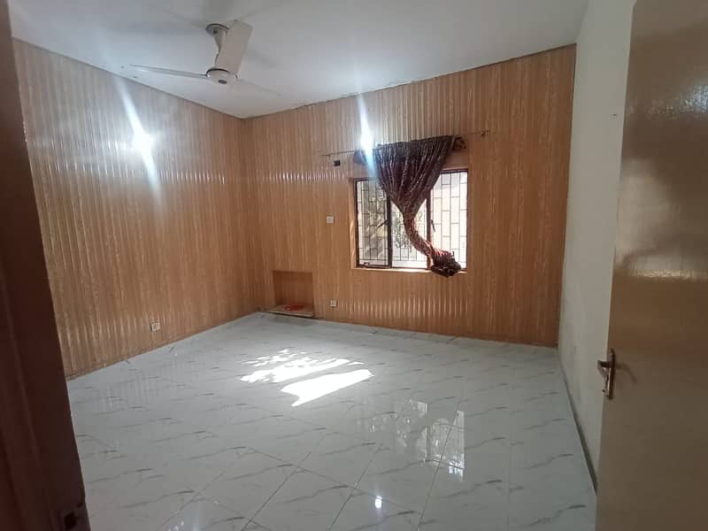 1 KANAL UPPER PORTION FOR RENT IN DHA PHASE 1 6