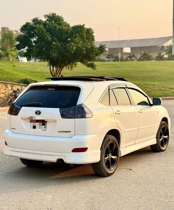 Toyota Harrier 2003 reg 2005 second owner 4