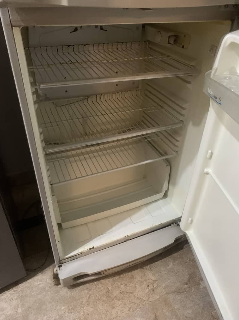 Pel refrigerator 0