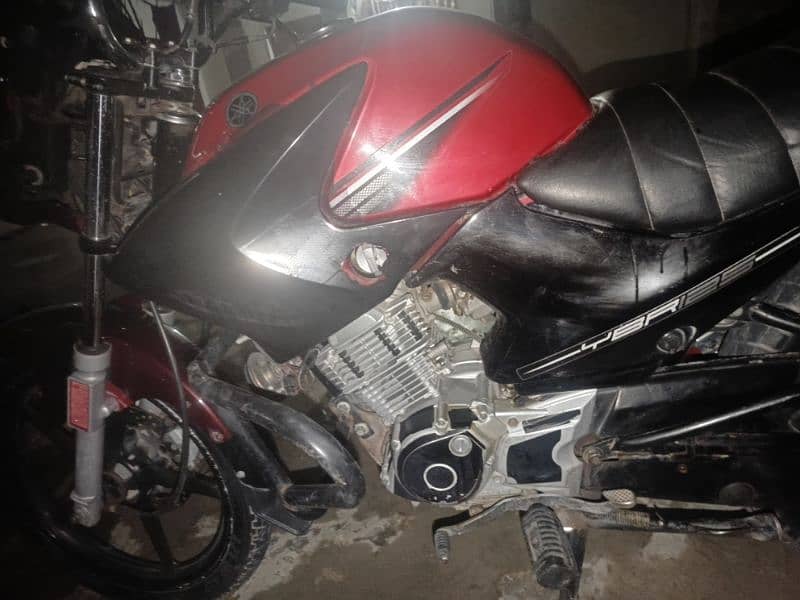 Yamaha ybr 125 arjent for sell bike is om 6