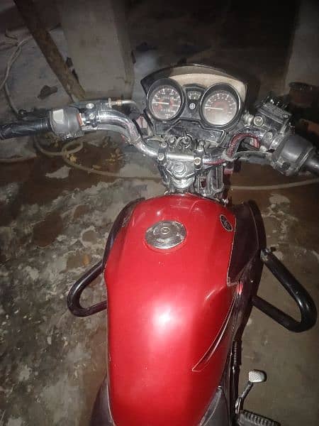 Yamaha ybr 125 arjent for sell bike is om 13