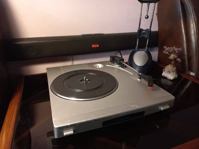 Kenwood P-110s Turntable Record Player 1