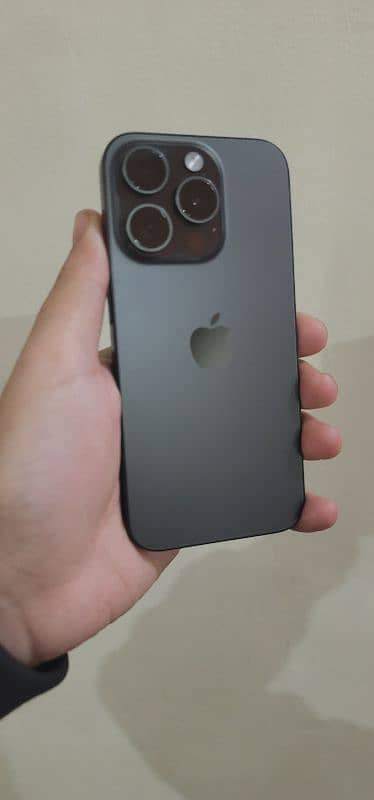 Apple Iphone 15 Pro Black Titanium 3