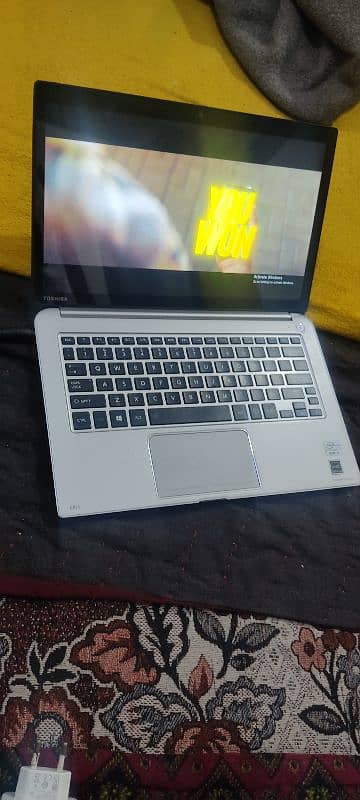 Toshiba Kirabook 13 touch screen , i5 3rd -8/128- window 10 2