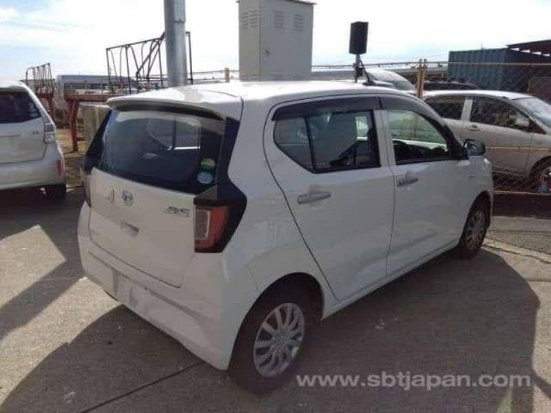 Daihatsu Mira 2021 17