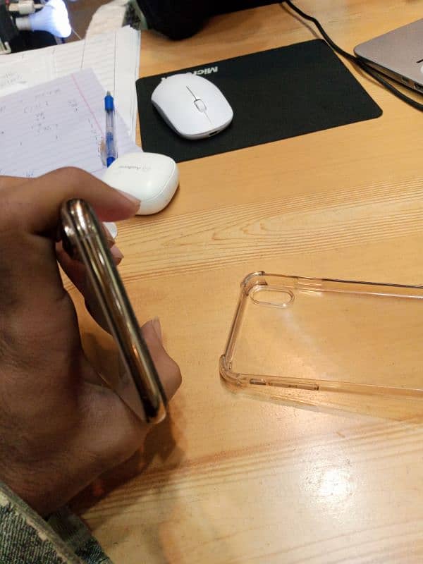 I phone xs max 256gb 3