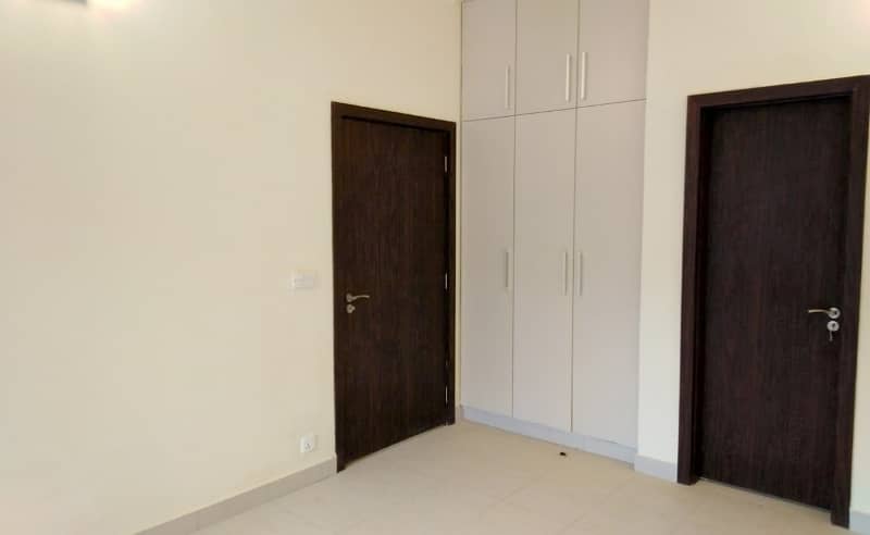 4 Bed Spacious Flat For Sale in Precinct 19 BTK 6