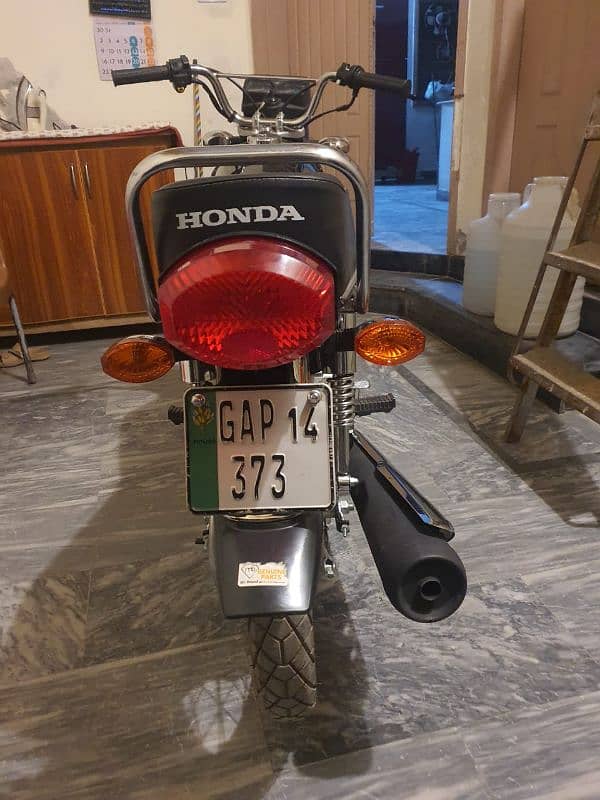 Honda CG125 8