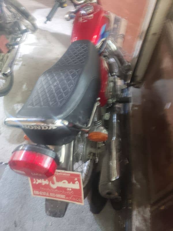 Honda 125 open letters one hand use only 1550 km driven 4