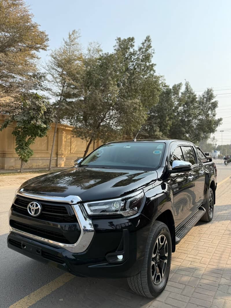 Toyota Hilux 2022 10