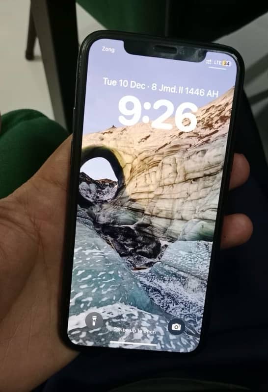 iphone 11 pro midnight green 0