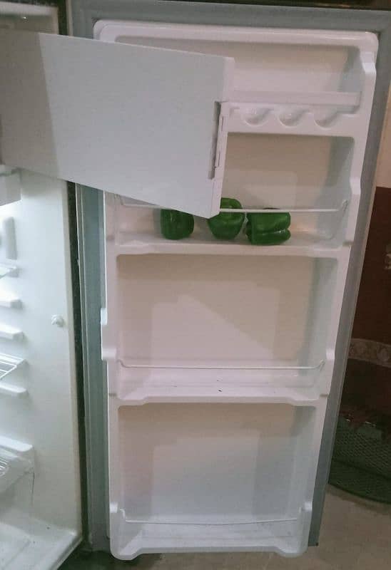 Fridge for sale Dawlance 0