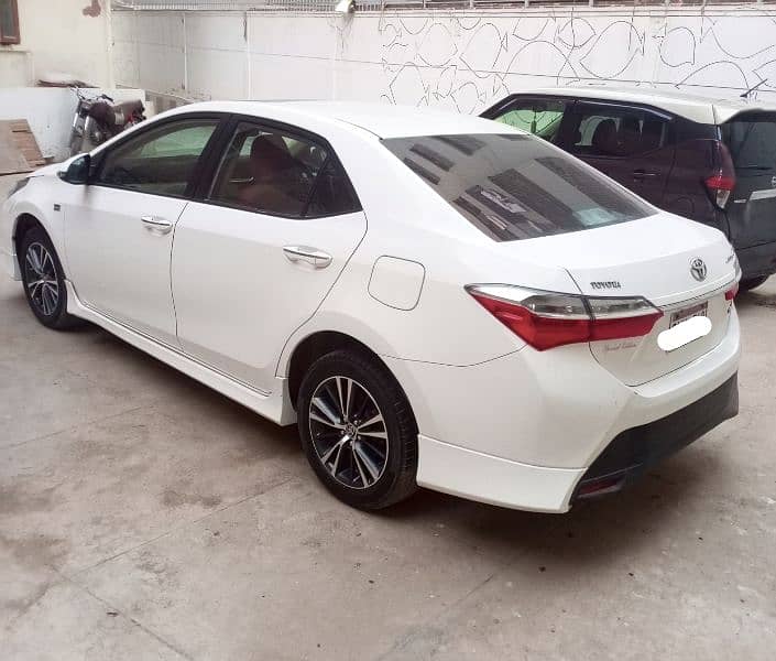 Toyota Corolla Altis special edition 6