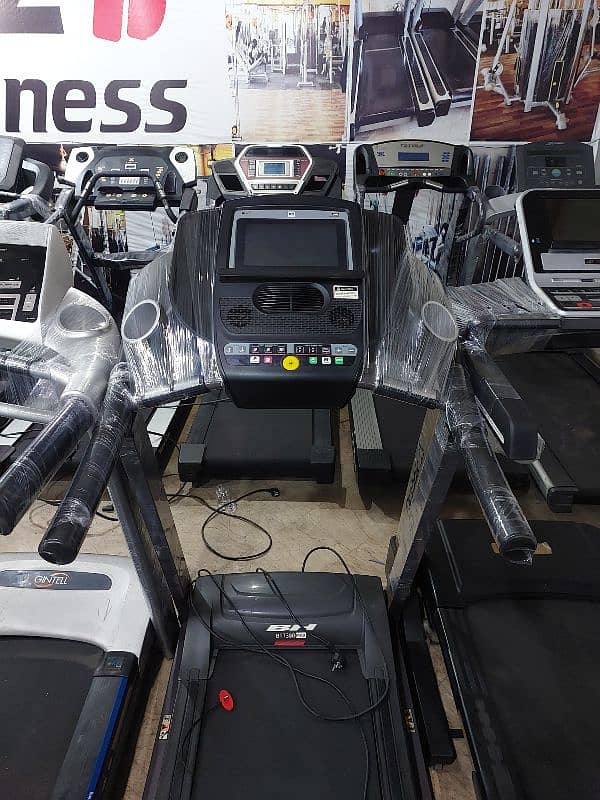 Treadmills / Running Machine / Elleptical  / Spinning bike / HOMEGYM 8