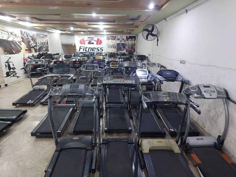 Treadmills / Running Machine / Elleptical  / Spinning bike / HOMEGYM 19