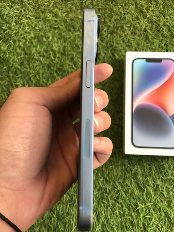 iPhone 14 128GB non pta/jv (with box and cable) 2