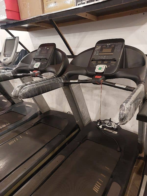 Treadmills / Running Machine / Elleptical  / Spinning bike / HomeGym 14