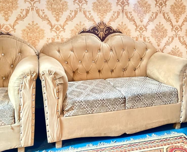 slightly used sofa set for sale 0