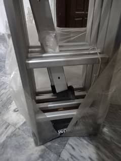 Aluminum folding stair