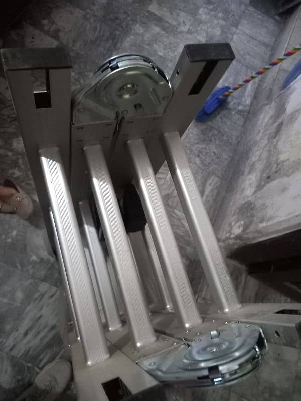 Aluminum folding stair 1