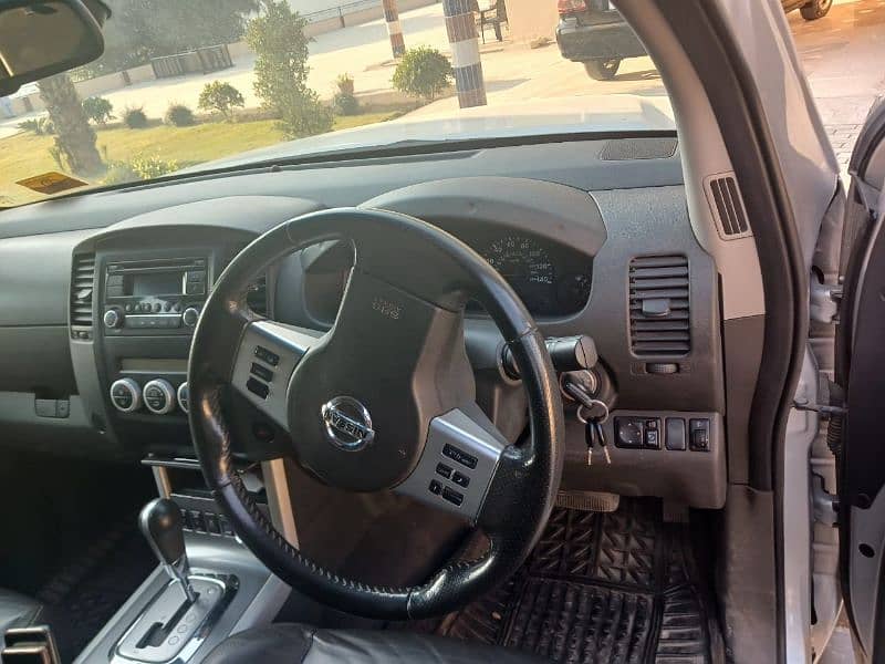 Nissan Navara excellent condition 5