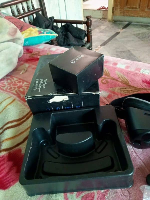 gear VR original Samsung with controller 0