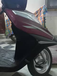 United scooty 100cc urgent for sale