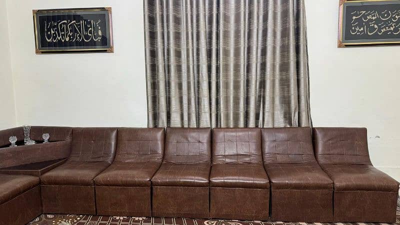 10 Seater Corner Sofa set+ Corner Table 2