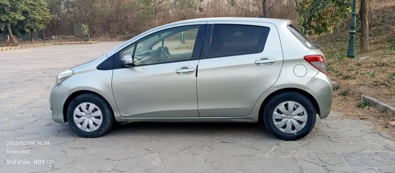 Toyota Vitz 2012 4