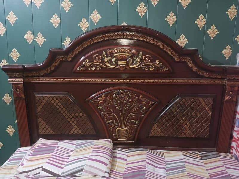 wooden furniture for urgent sale in low price 0