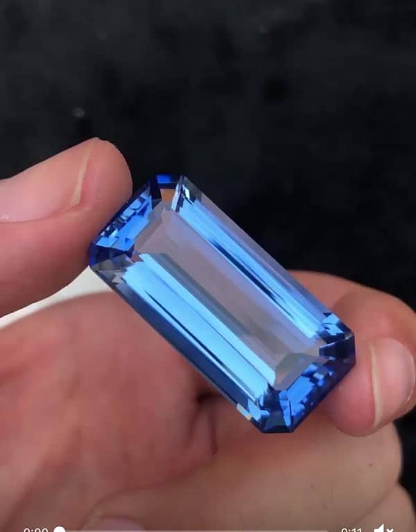 Blue Topaz per Carat 2000 12