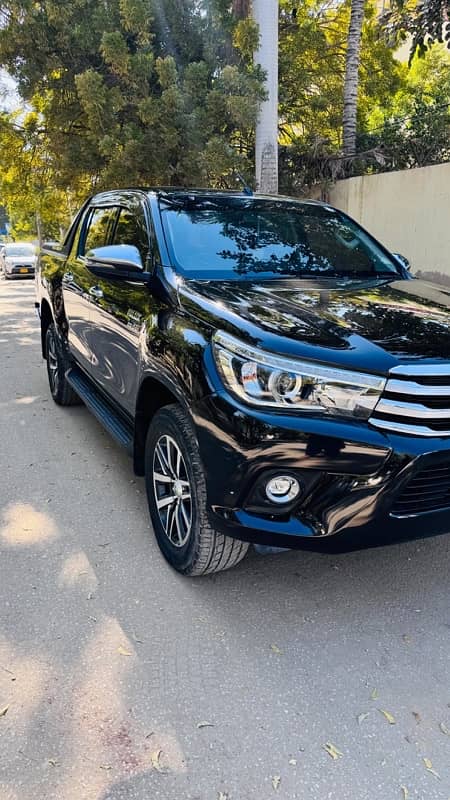 Toyota Hilux 2021 3