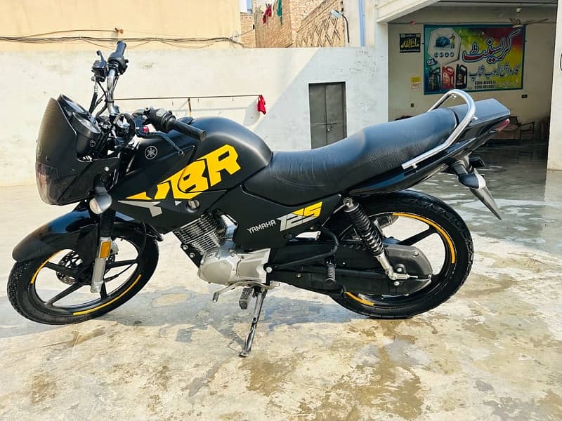 YBR 125 Modified 1