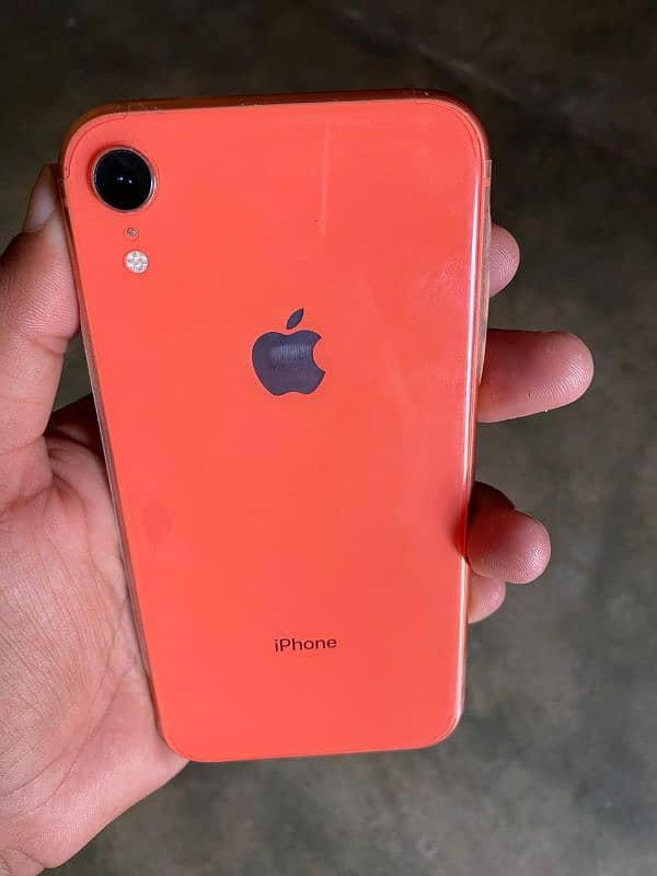 iphone XR 4