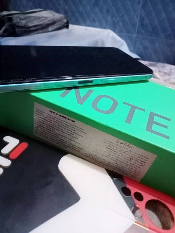 ( Infinex Note 11 )  Ten by Ten condition me he with Box&charger 0