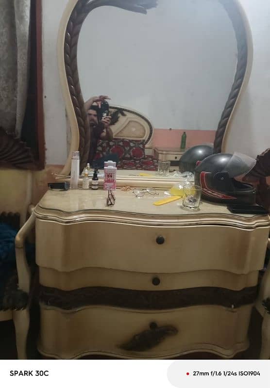 Used Bed Set in Good Condition – Affordable Price!" 3