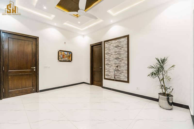 Beautiful Designed 1 Kanal Modern House For Sale In DHA Phase 7 27