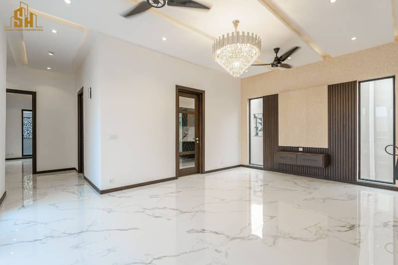 Beautiful Designed 1 Kanal Modern House For Sale In DHA Phase 7 31