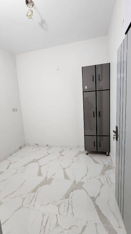 Brand new apartment for rent in Unit 6 13