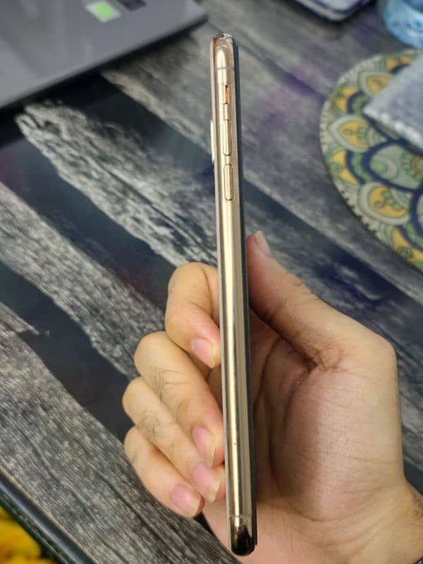 iphone xs max 64gb PTA approved available for sale 3