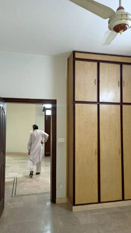 GOOD LOCATION 10 MARLA UPPER PORTION AVAILABLE FOR RENT IN WAPDA TOWN PHASE 1 - BLOCK F2 8